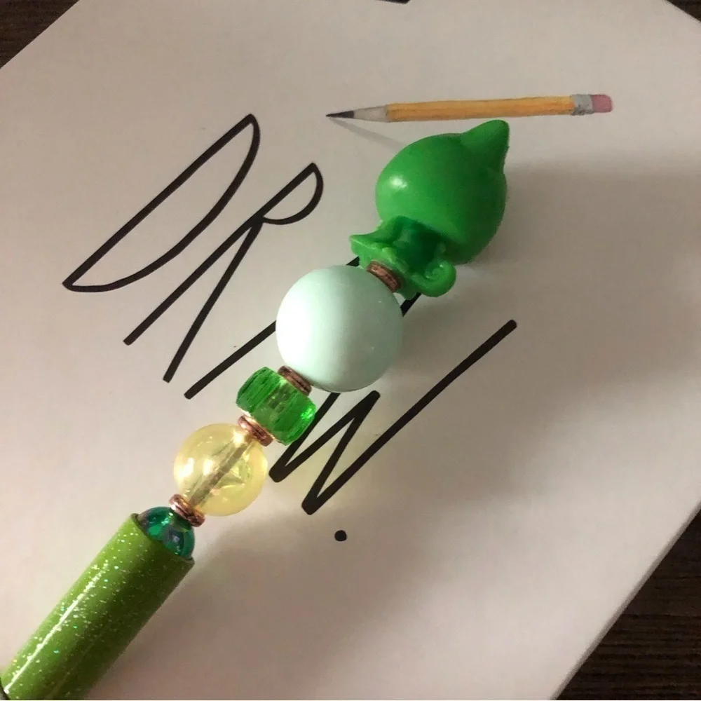 Disney Doorables: Tangled: Pascal handmade beaded pen